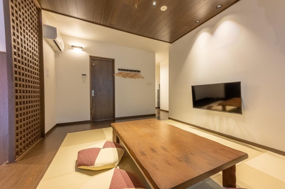 TV and multimedia, air conditioner