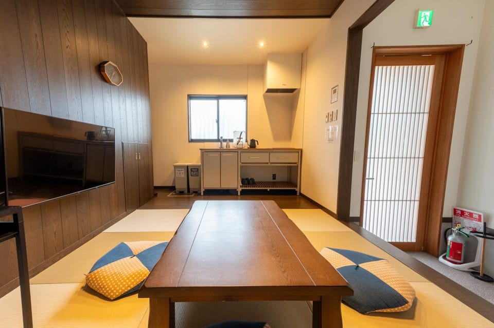 TV and multimedia, Kitchen or kitchenette, Dining area, minibar