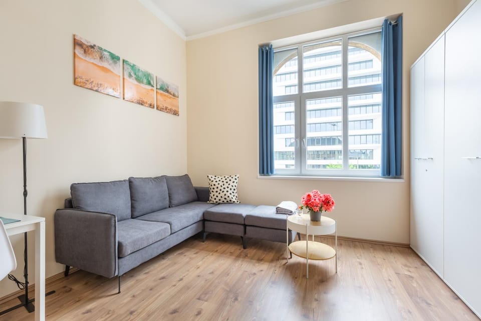 Mezzanine Apartments - Air Conditioned Studios Apartment in Budapest