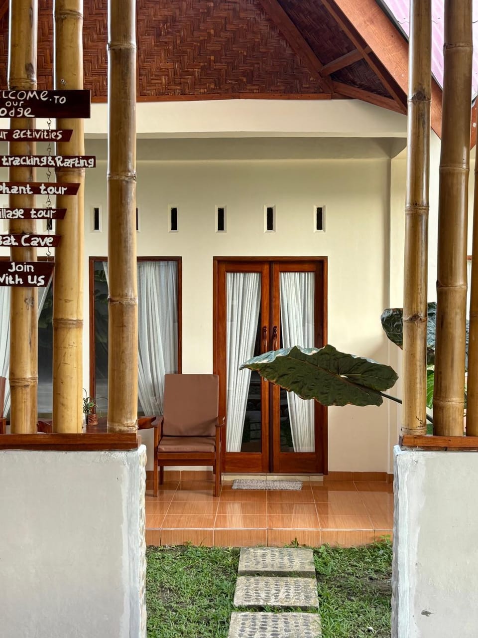 Facade/entrance, Balcony/Terrace