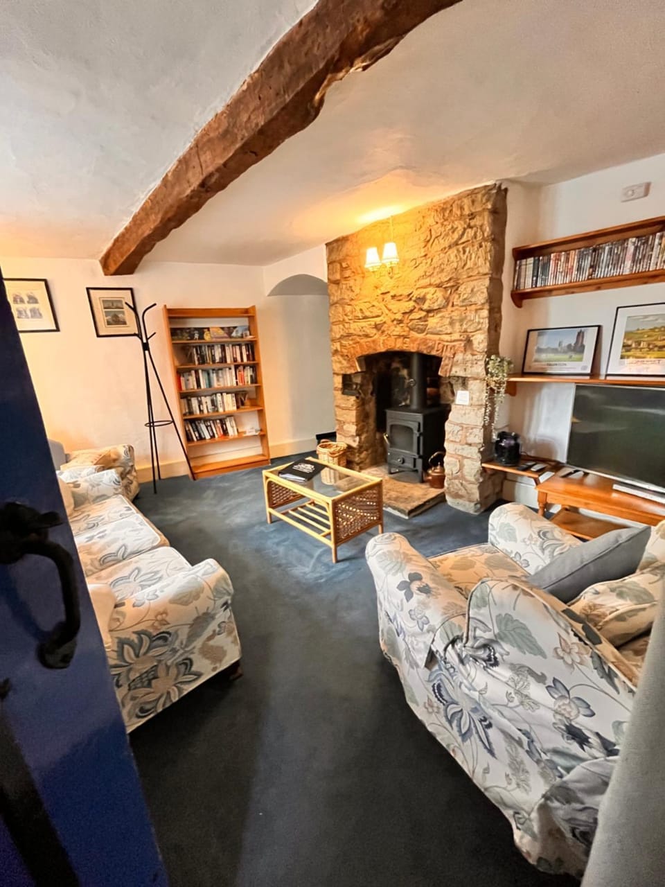 Living room, Seating area, flat iron