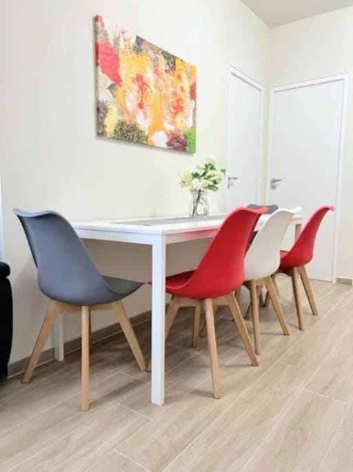 Minimal luxury 5BDR apt w/terrace AcropolisView Apartment in Athens