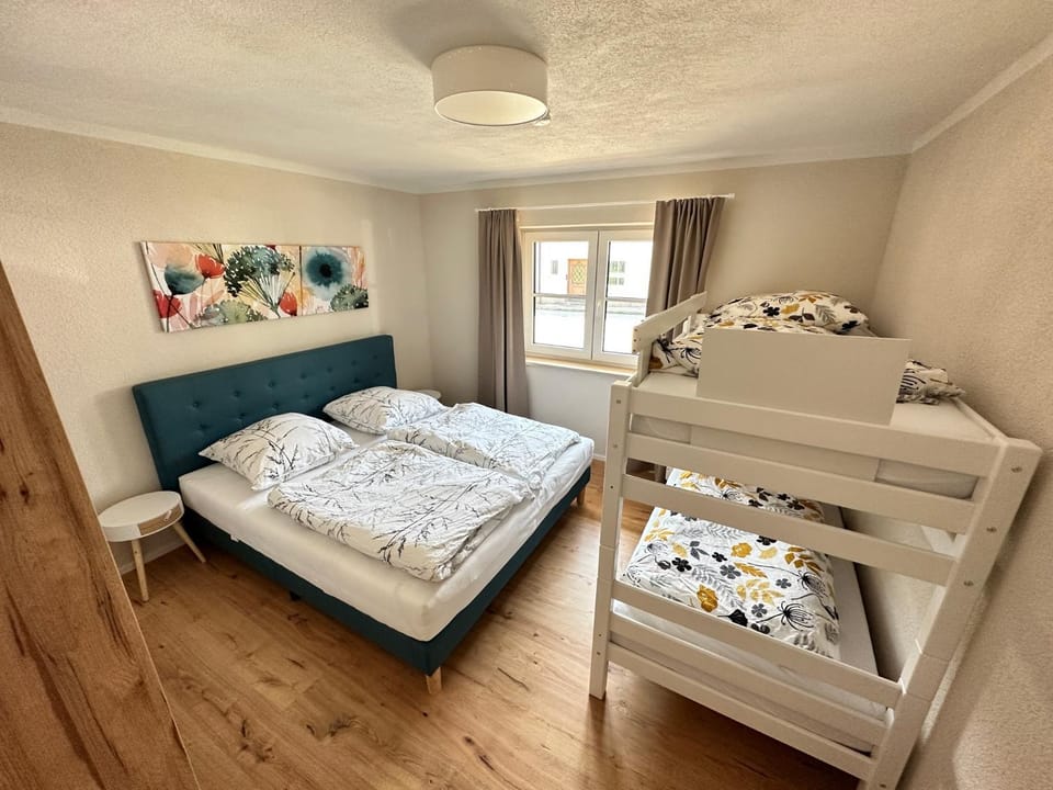 Bed, Photo of the whole room, Bedroom, bunk bed