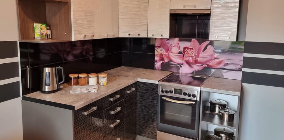 Coffee/tea facilities, Kitchen or kitchenette, pet friendly, stove
