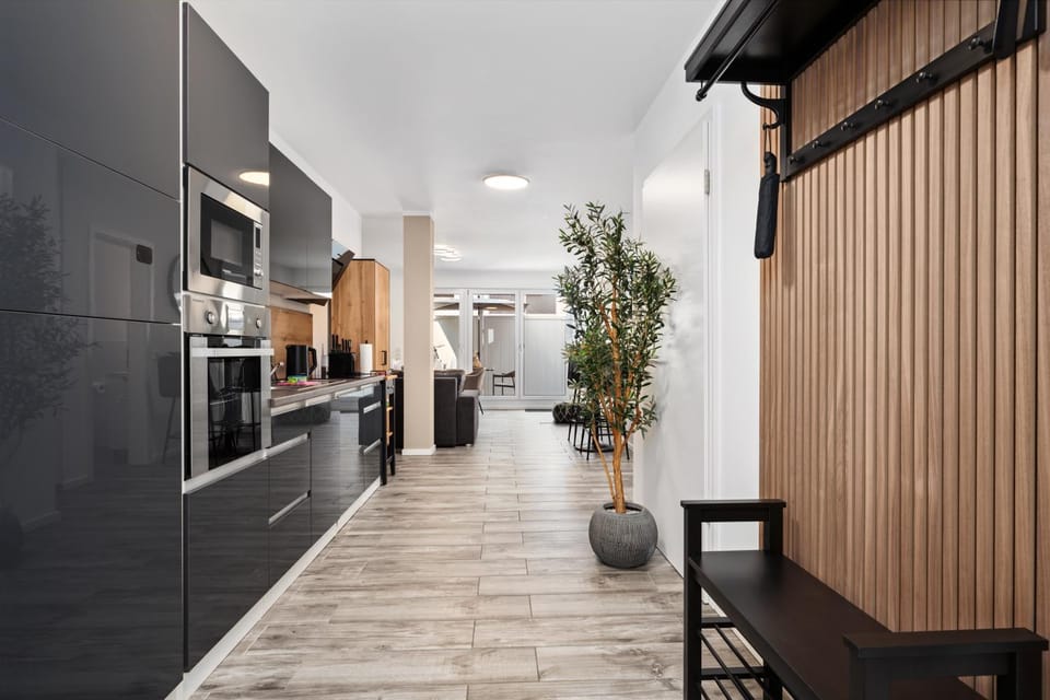 Kitchen or kitchenette, Dining area, dishwasher, minibar, pet friendly, stove