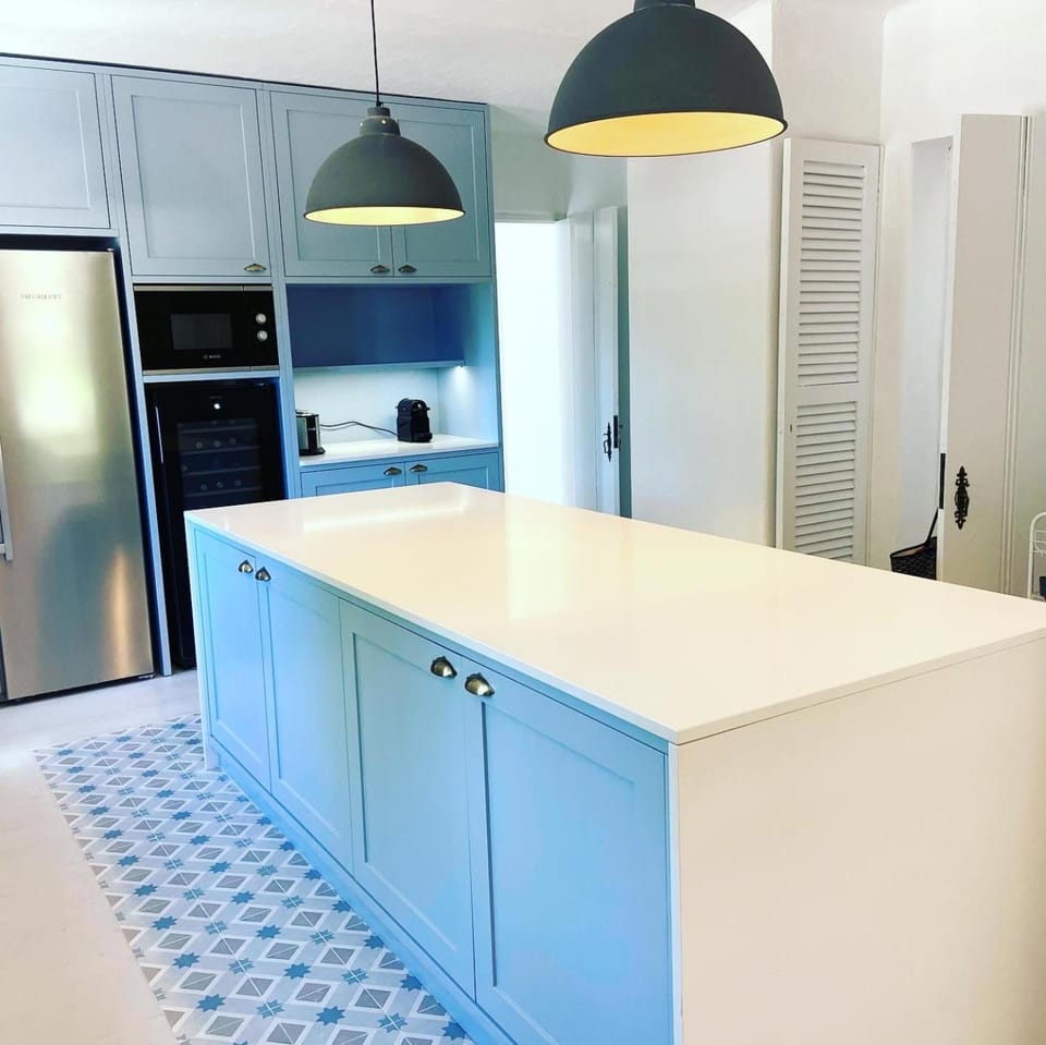 Coffee/tea facilities, Kitchen or kitchenette, minibar, oven, toaster