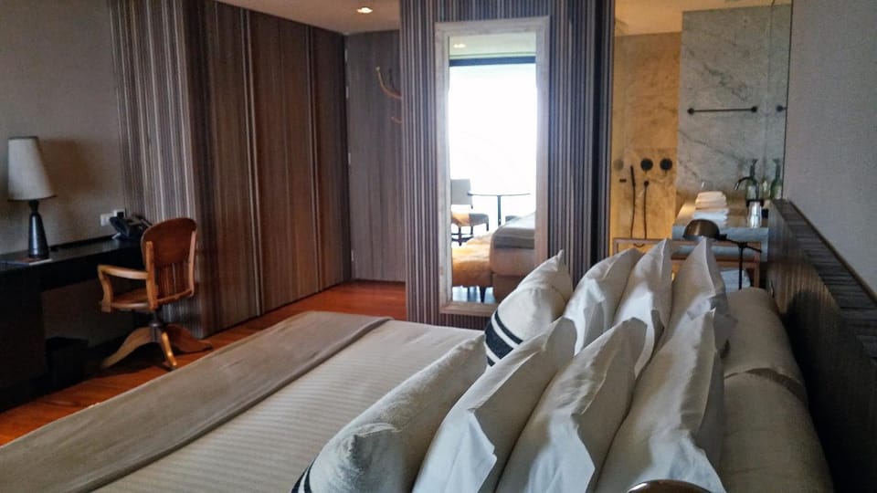 Bed, Bathroom, Photo of the whole room, Bedroom