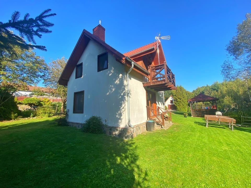 Wataha - domek całoroczny nad jeziorem House in Poland