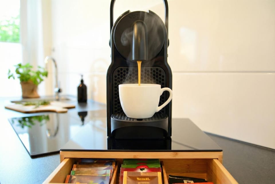 Coffee/tea facilities, Kitchen or kitchenette