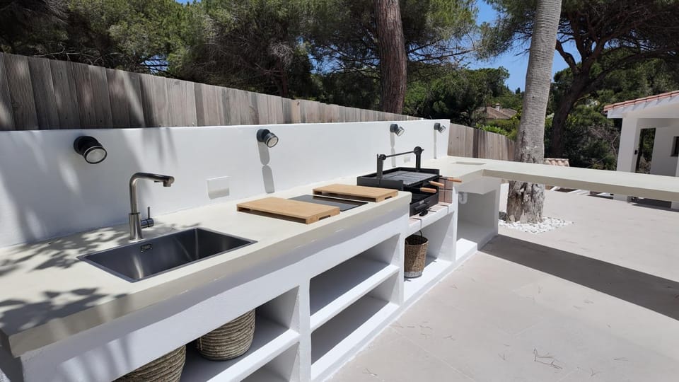 Casa Bahari near the beach with pool, BBQ, and lounge Villa in Marbella