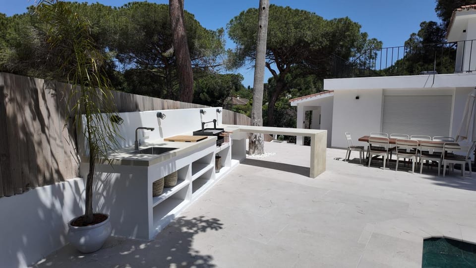 Casa Bahari near the beach with pool, BBQ, and lounge Villa in Marbella