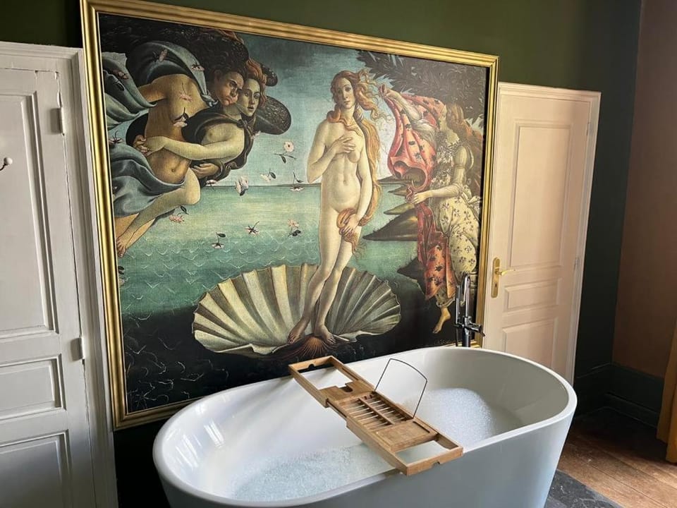 Bathroom, Decorative detail, Bath