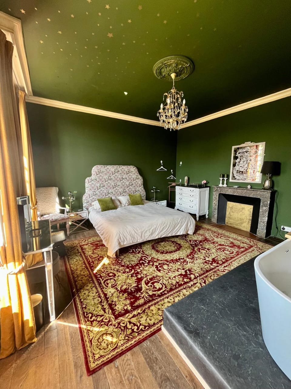 Bed, Photo of the whole room, Bedroom, Bath