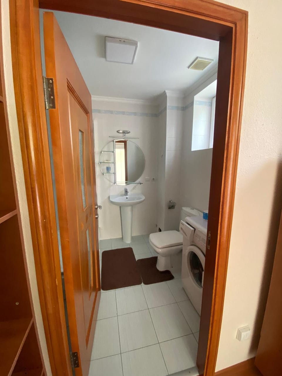 Toilet, washing machine
