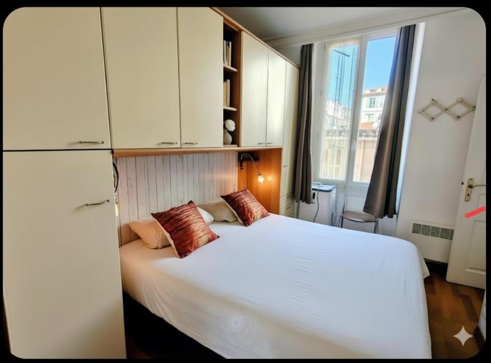 Central close to beaches and shops, up till 6 pers Apartment in Nice