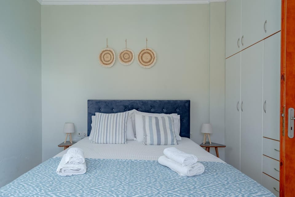 Bed, Photo of the whole room, Bedroom, towels, wardrobe