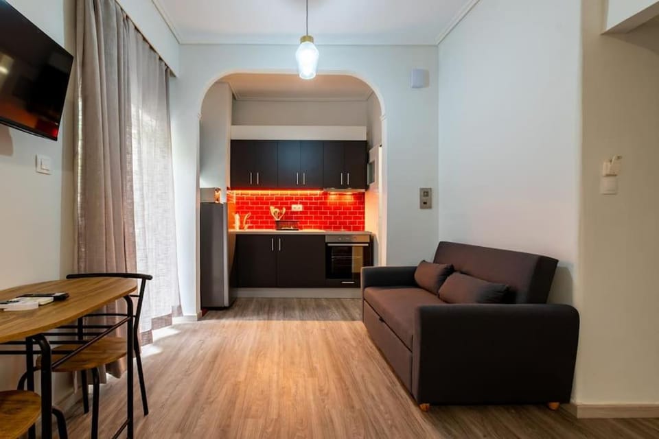 Studio Apartment next to Alsos Ilision Apartment in Athens