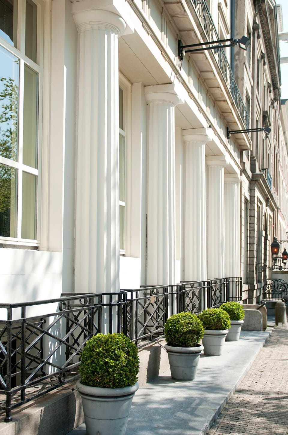 Facade/entrance