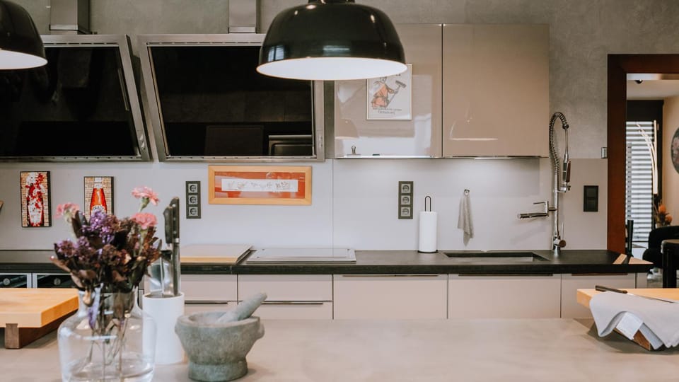 Kitchen or kitchenette