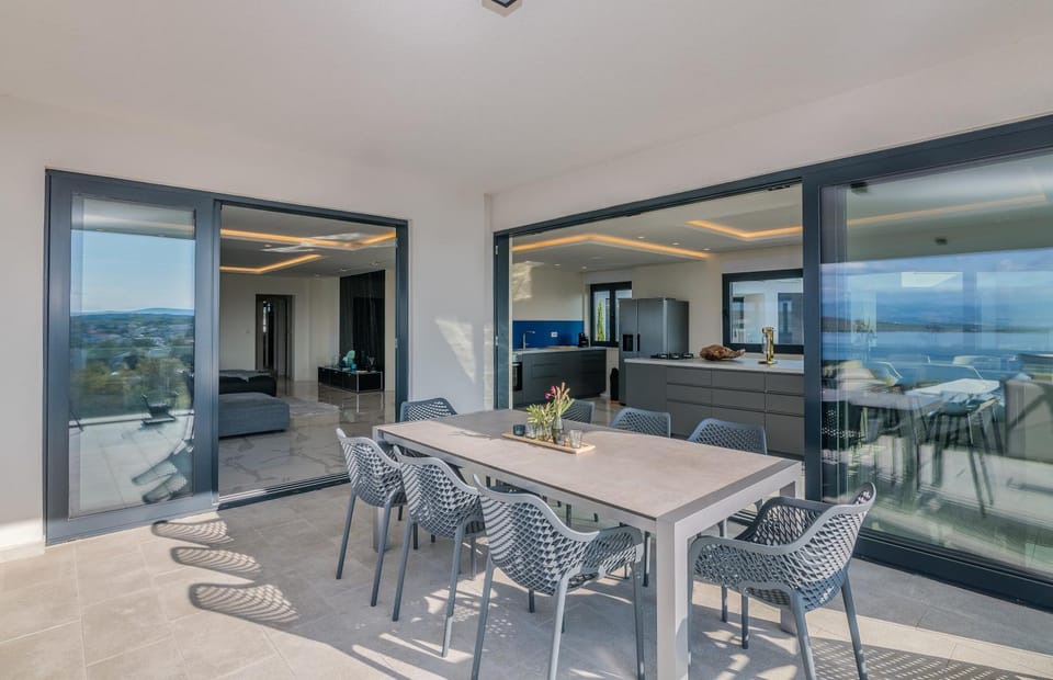 Balcony/Terrace, Dining area