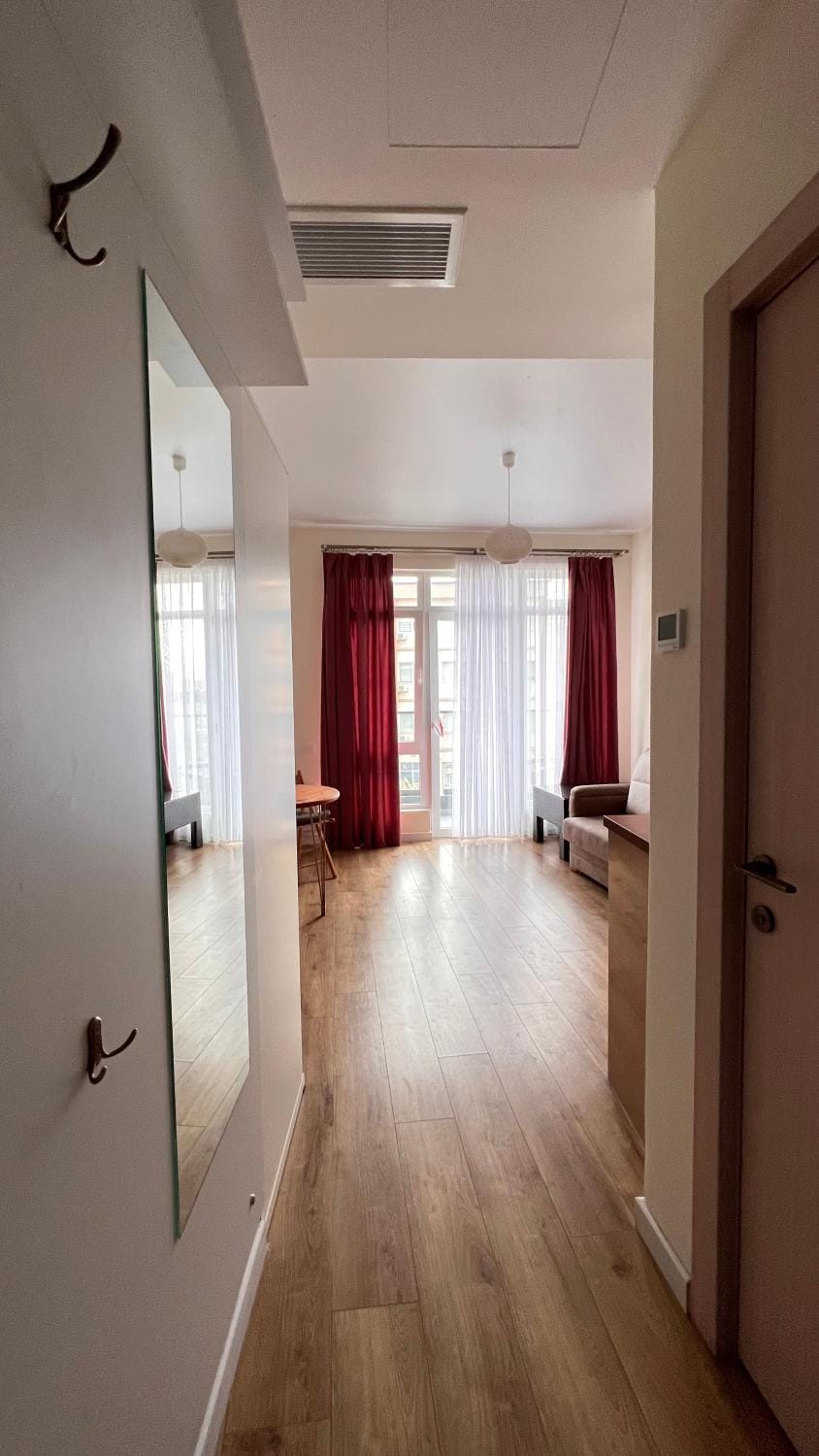 Апартаменты с бассейном на берегу моря в Батуми Apartment in Batumi