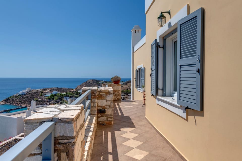 Property building, Day, View (from property/room), Balcony/Terrace, Sea view