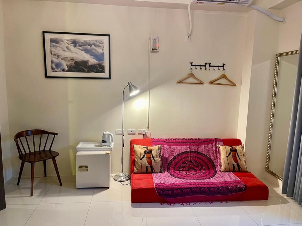 Seating area, hair dresser, air conditioner