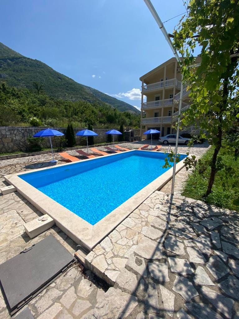 Property building, Swimming pool