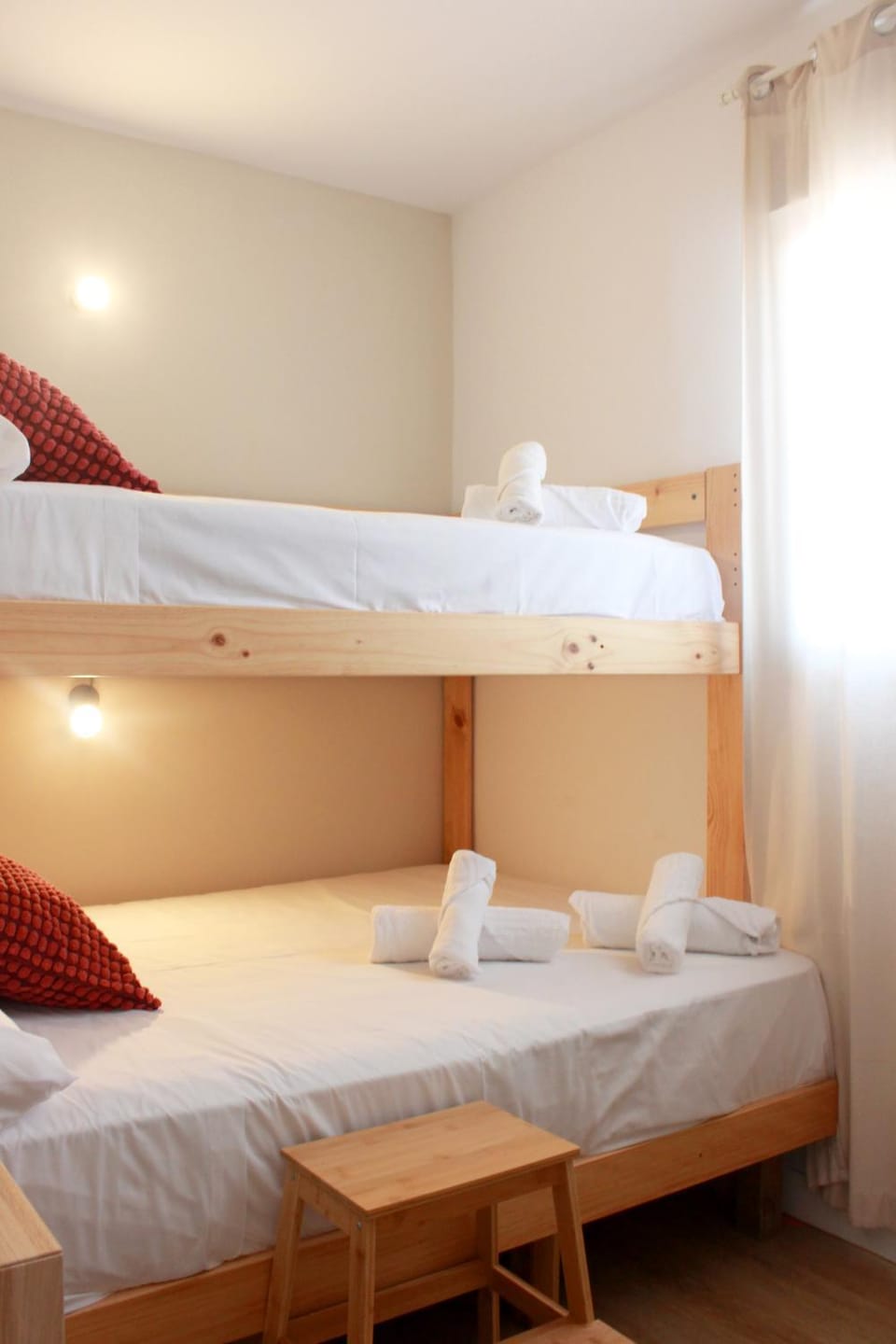 Bed, bunk bed