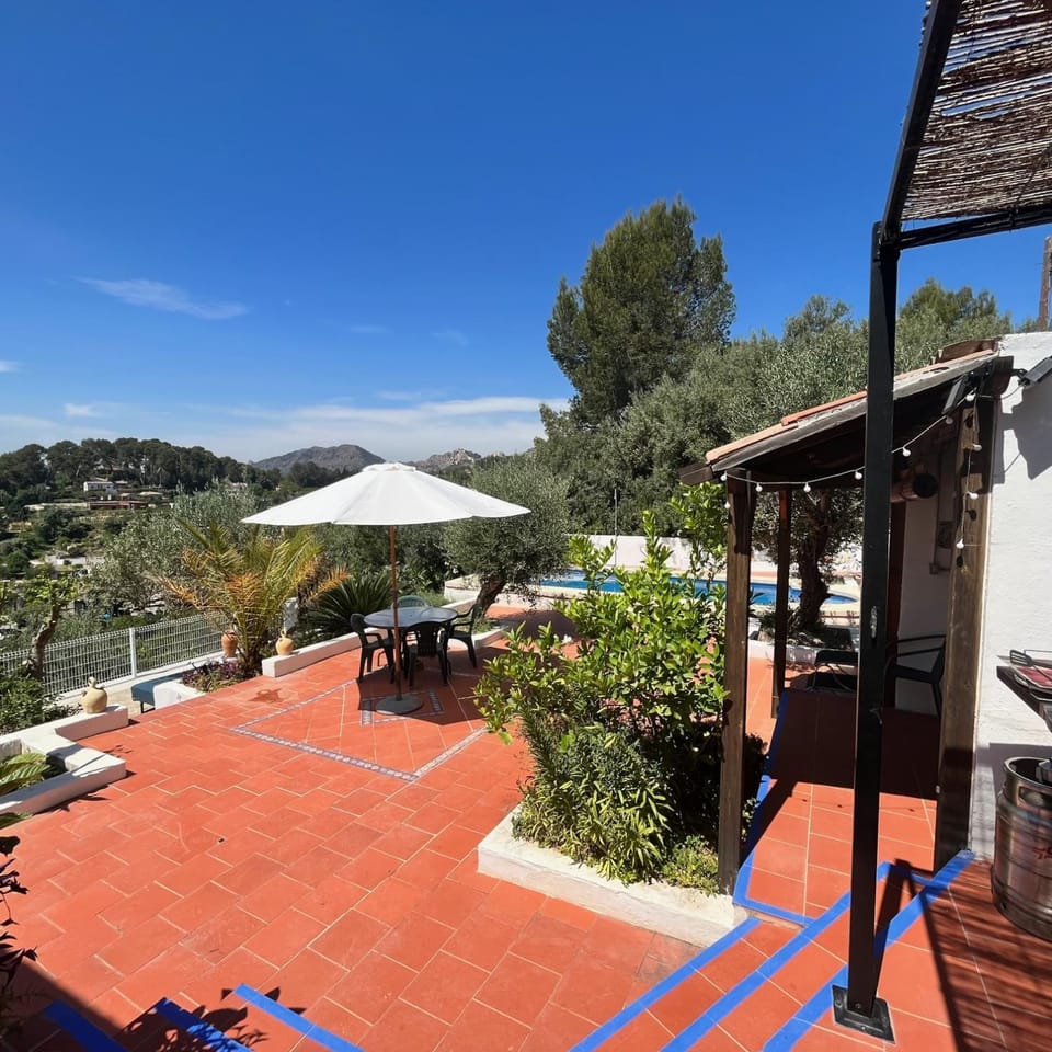 Natural landscape, View (from property/room), Balcony/Terrace, Landmark view, Mountain view, Entertainment, sunbed