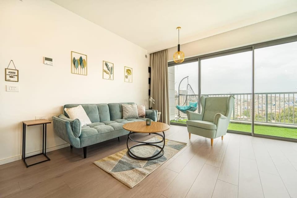Spacious 1 Bedroom in Savyon View - Isrentals House in Jerusalem