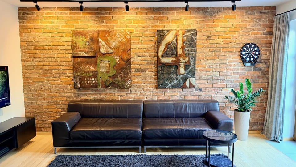 TV and multimedia, Living room, Seating area