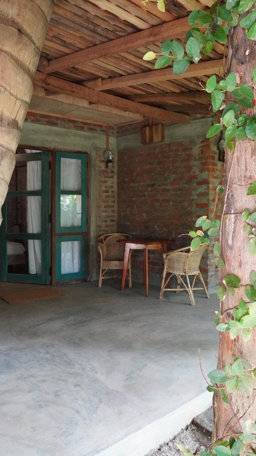 Patio, Day