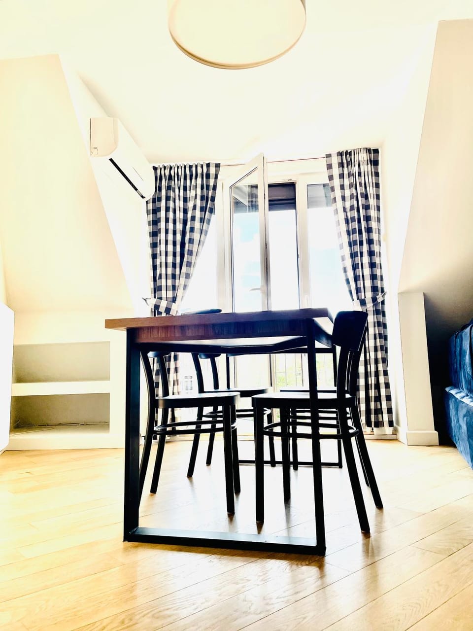 Villa Piano Warszawa Piaseczno - dwie sypialnie, salon, garaż - 20 min od Lotniska Chopina Apartment in Masovian Voivodeship