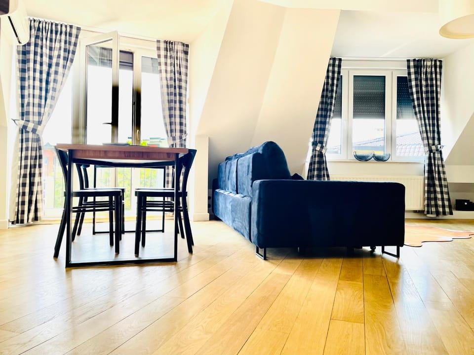 Villa Piano Warszawa Piaseczno - dwie sypialnie, salon, garaż - 20 min od Lotniska Chopina Apartment in Masovian Voivodeship