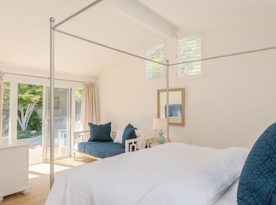 3897 Driftwood home House in Carmel by the Sea