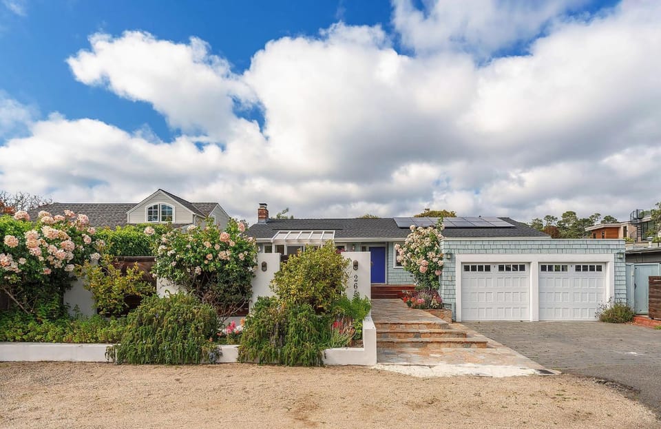 3897 Driftwood home House in Carmel by the Sea