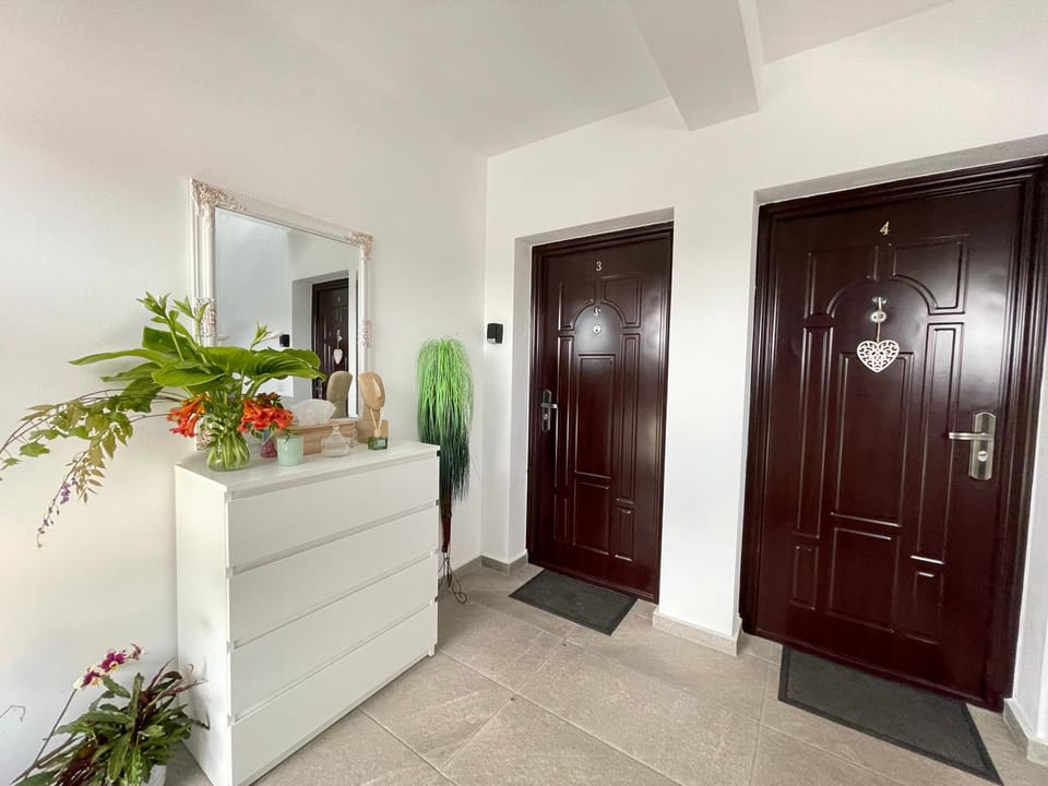 Cazare apartamente LAVI-TOUR Tg Neamț Apartment hotel in Romania