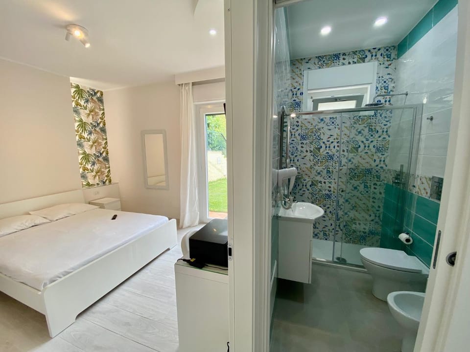Bathroom, Photo of the whole room
