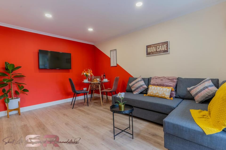 Living room, Decorative detail, Decorative detail, Dining area