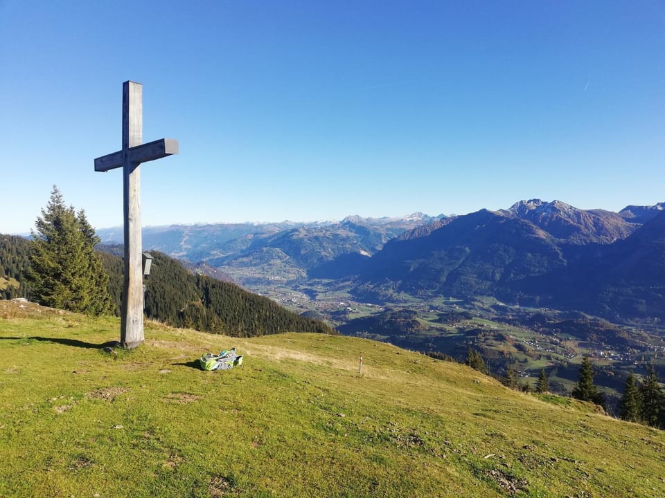 Nearby landmark, Natural landscape