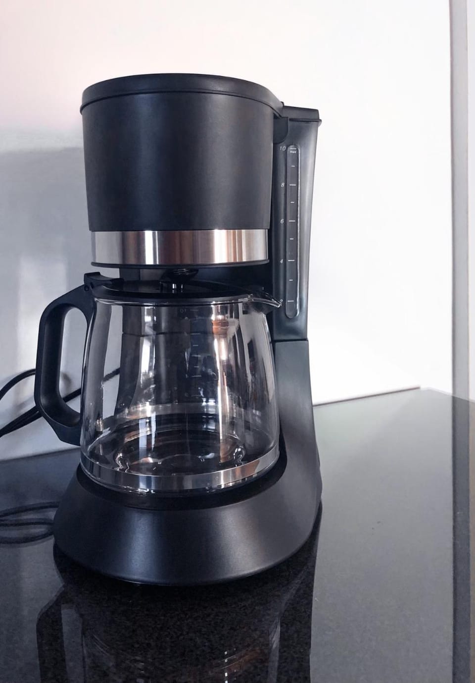 Coffee/tea facilities, Dining area, On site, Guests, Area and facilities, kitchen