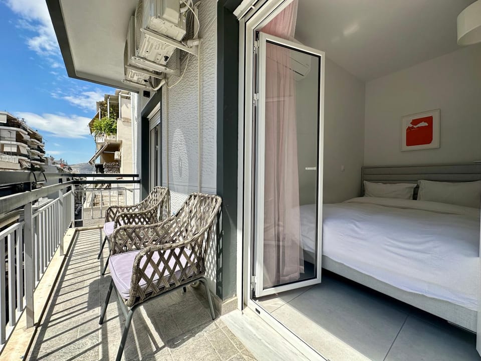 Bed, Day, View (from property/room), Balcony/Terrace, Bedroom