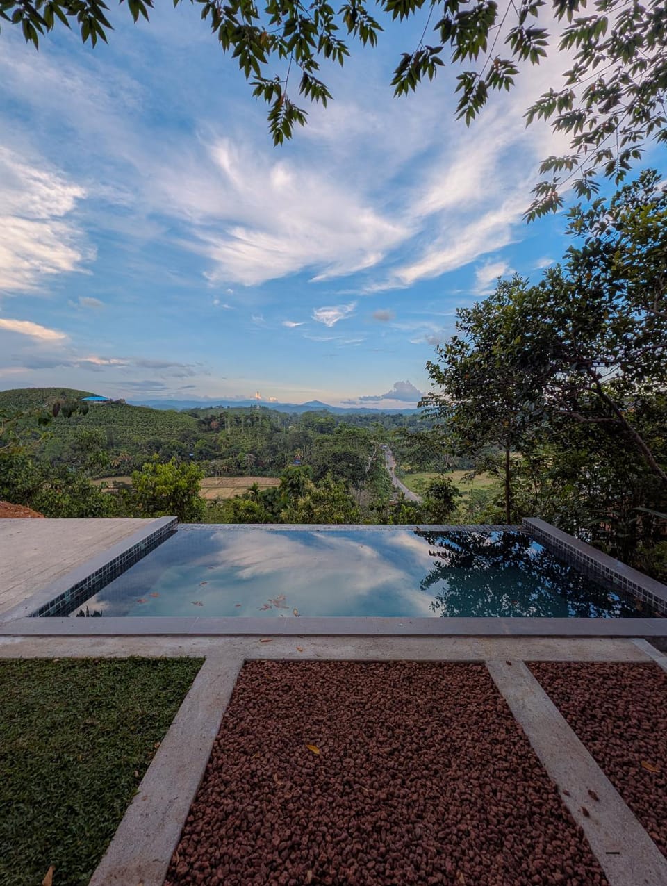 Mountain view, Pool view, Swimming pool