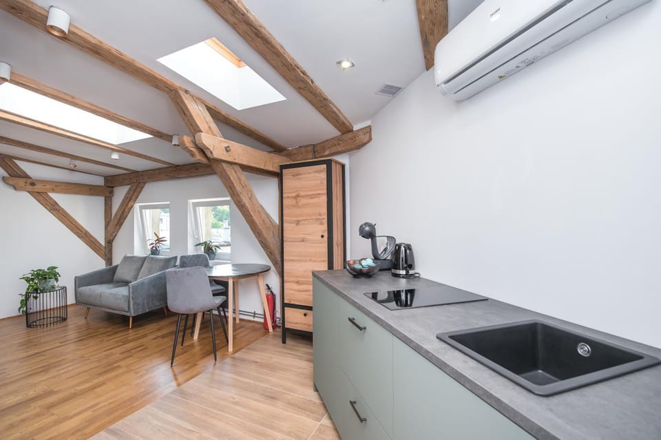 Dining area, pet friendly