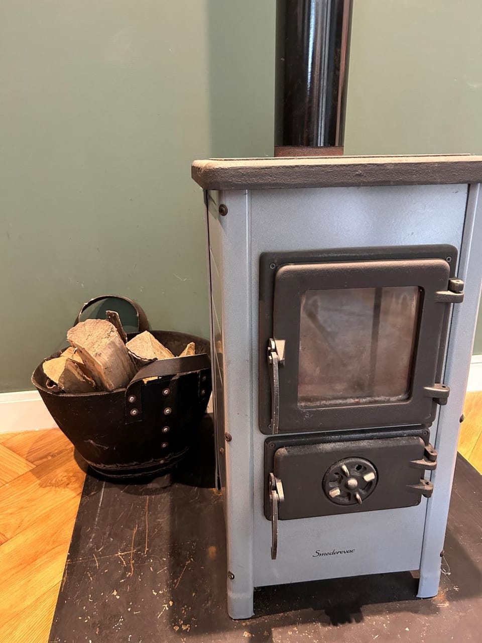 Living room, flat iron