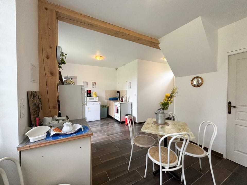 Kitchen or kitchenette, Dining area, dishwasher, stove, stove, kitchen, kitchen