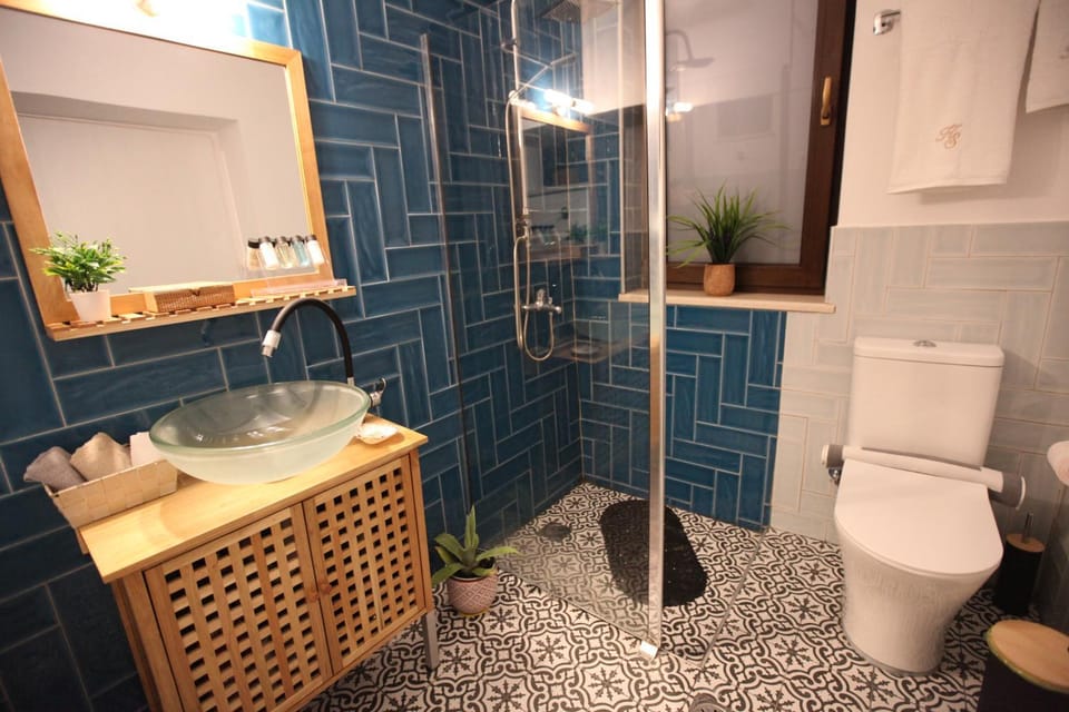 Shower, Bathroom, towels
