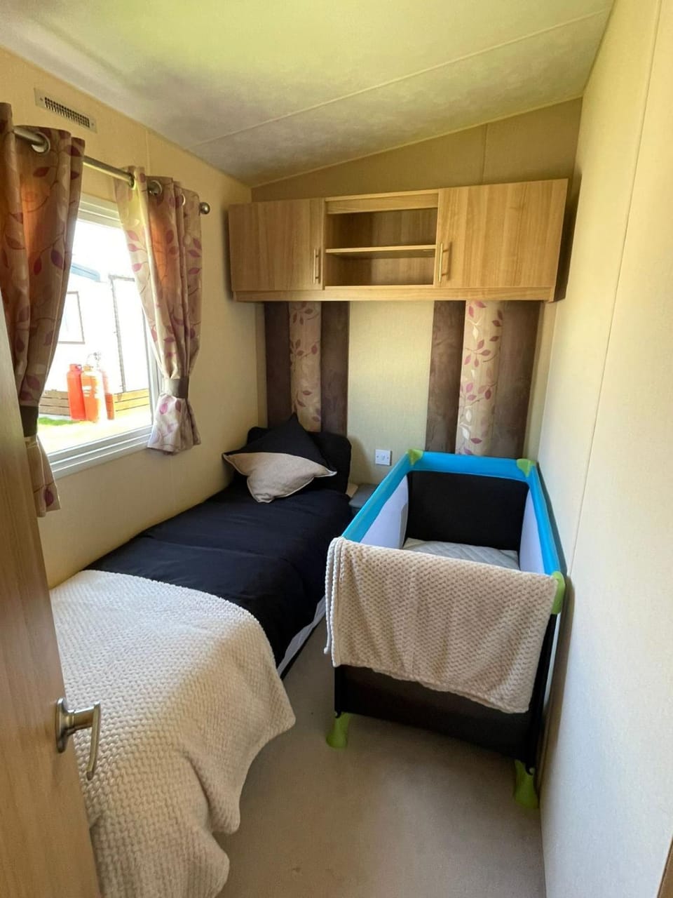 Bedroom, cot, wardrobe