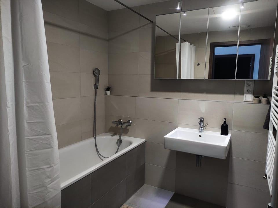 Shower, Bathroom, Bath